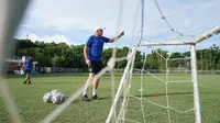 Foto: Pelatih PSIS Semarang, Dragan Djukanovic memimpin sesi latihan timnya. (Dok. PSIS Semarang)