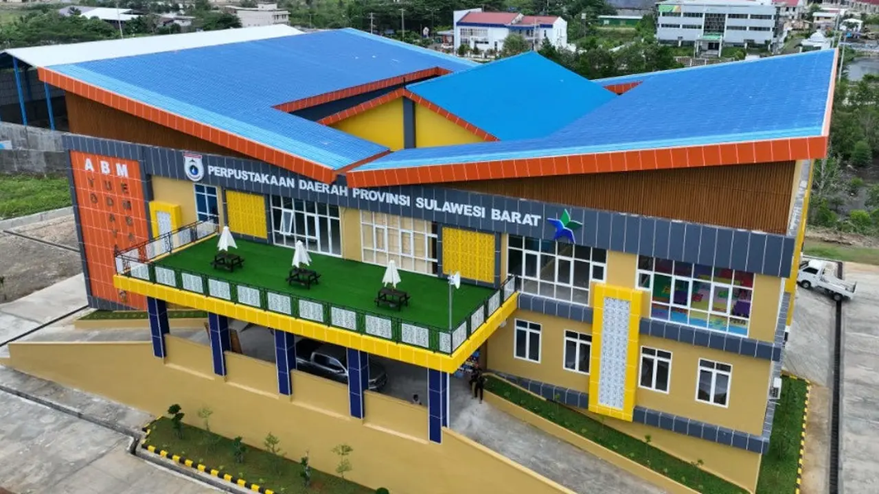 Gedung Perpus Sulbar