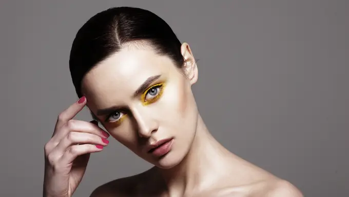 Rekomendasi eyeliner lokal / Image: Shutterstock