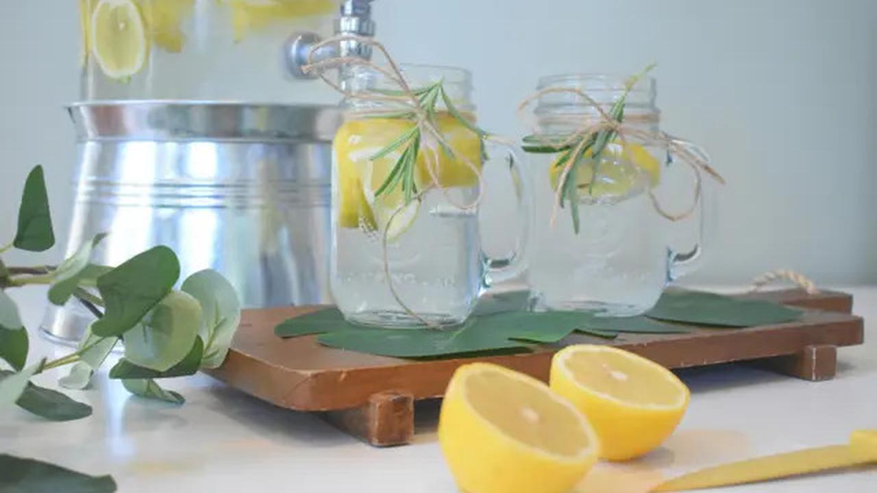4 Manfaat Minum Air Lemon yang Kerap Tidak Disadari Orang, Salah Satunya Detoksifikasi