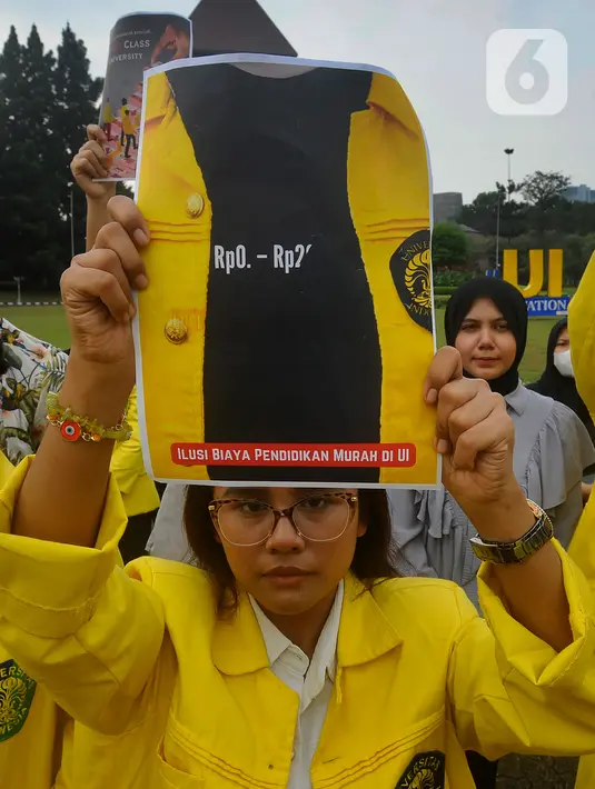 Seluruh mahasiswa baru telah mengisi data kemampuan ekonomi serta melengkapi semua berkas yang dibutuhkan. (merdeka.com/Arie Basuki)