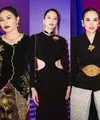 Laura Basuki kembali memukau publik dengan pesonanya di karpet merah FFI 2024. Laura Basuki mengenakan gaun cut out backless dress yang terinspirasi dari siluet kebaya janggan tradisional, sebuah karya apik yang dirancang dengan detail memukau oleh Kraton World.