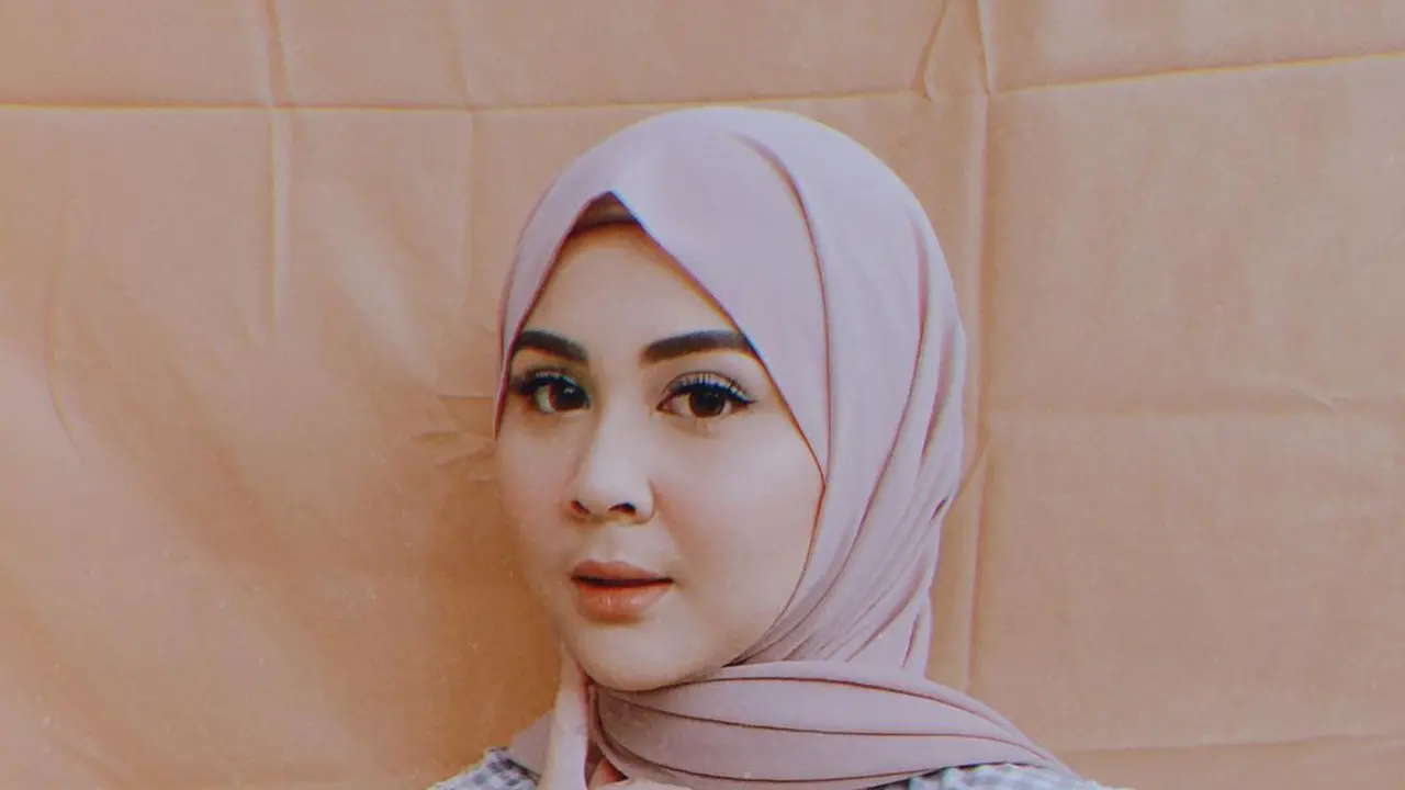 6 Potret Gaya Hijab Kesha Ratuliu, Tutorial Terbarunya Tuai Cibiran