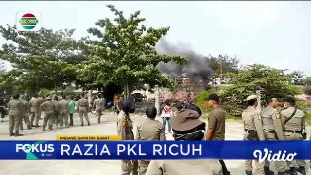 Simak informasi dalam Fokus Pagi (17/09) dengan berita-berita sebagai berikut, Museum Nasional Terbakar, Truk Tabrak Minibus dan Motor, Satu Orang Meninggal, Razia PKL Ricuh, Bayi Ditemukan di atas Gerobak.