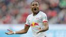 5. Christopher Nkunku (Leipzig) - Gelandang berusia 22 tahun ini tampil baik bersama RB Leipzig pada musim ini. Nkunku mampu mengukir 14 assist dari 23 penampilannya. (AFP/Leon Kuegeler)