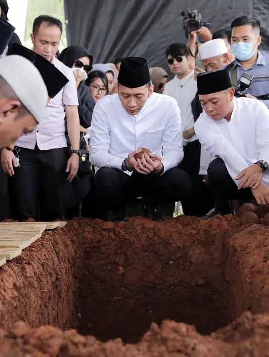 Adara Taista -menantu Hatta Rajasa