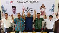 Ketua Pantia Pelaksana Kejuaran Dunia Wushu XIII/2015 IGK Manila (tengah) hadir dalam press conference di Senayan, Jakarta, Rabu (5/11/2015). sekitar 904 atlet dan Official dari 73 negara hadir pada event yang diadakan pada tanggal 13-18 November 2015. (B