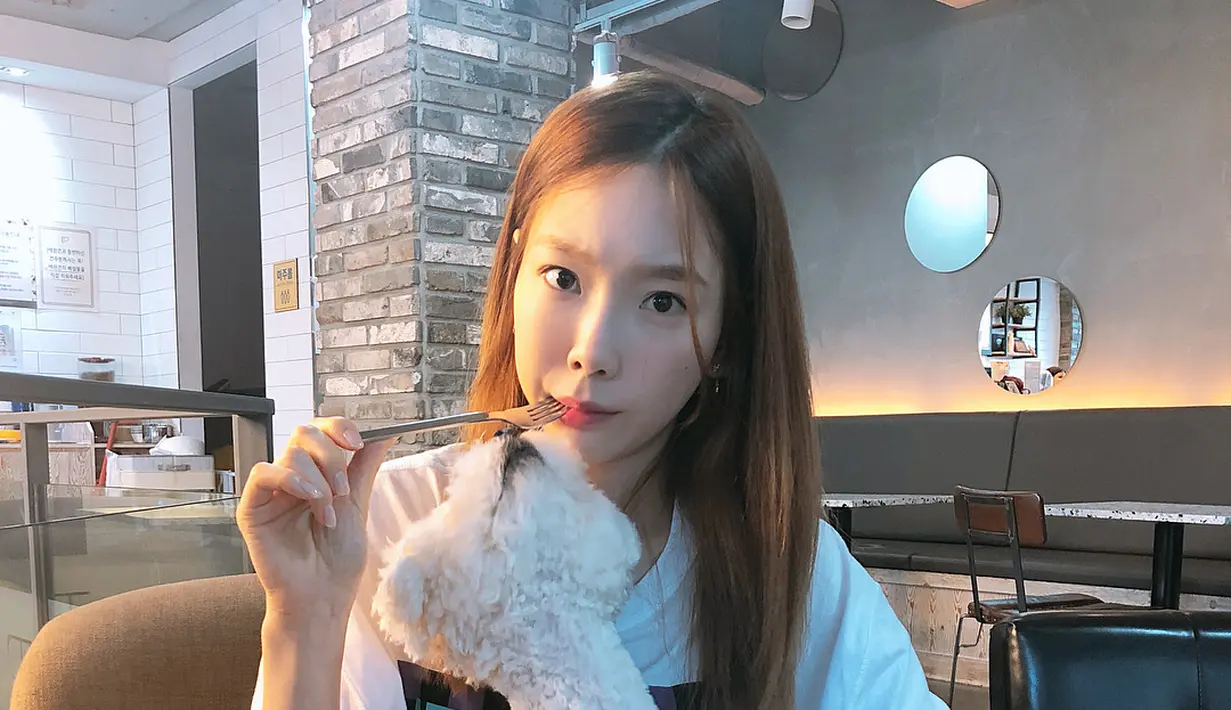 Ternyata hal tersebut dikarenakan Taeyeon adalah tipe yang sangat bertolak belakang dengan dirinya. (instagram/taeyeon_ss)
