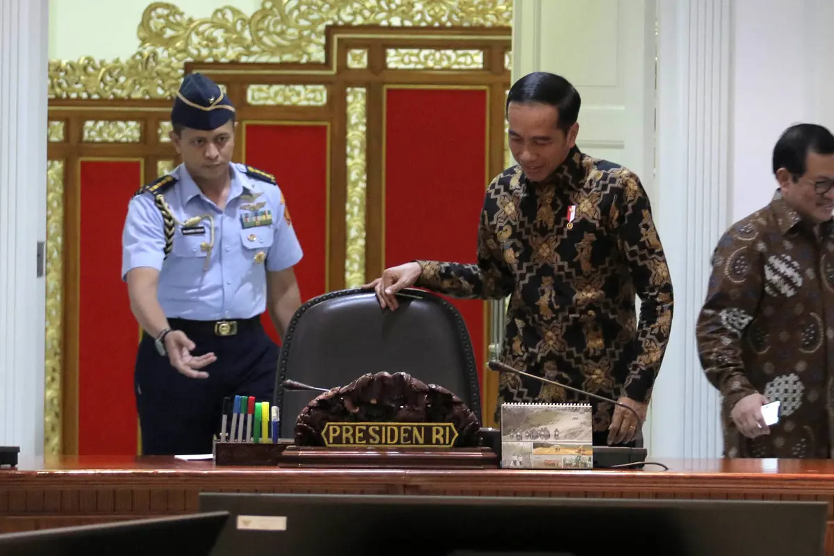 Jokowi Rapat Bareng Menteri Kabinet Kerja