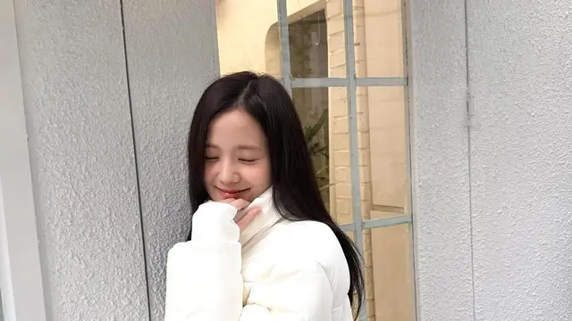 Potret Cantik Jisoo Blackpink yang Masih Tampak Remaja Saat Berulang Tahun ke-30 (credit: instagram/sooyaaa__)