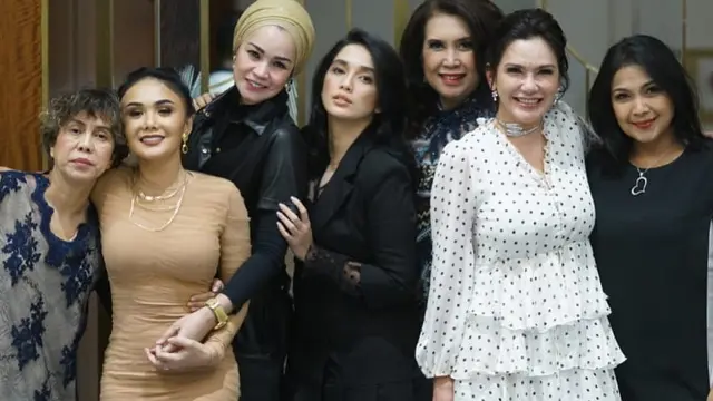 Potret Keseruan Yuni Shara Saat Arisan Bareng Geng Kepompong (sumber: isntagram/yunishara36)