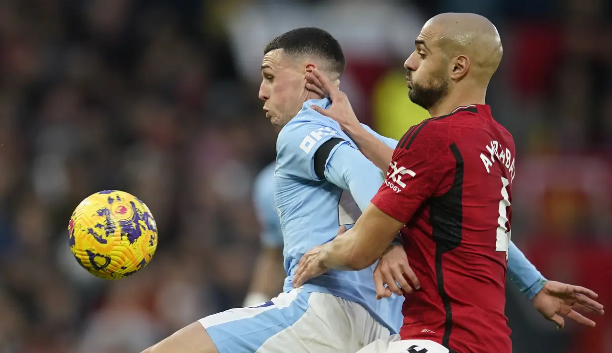 <p>Hasil ini membawa menjaga Man City (24 poin) di persaingan tiga besar, menempel ketat Arsenal (24) dan Tottenham (26) di atas mereka. (AP Photo/Dave Thompson)</p>