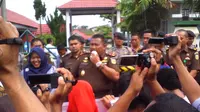 Relawan Jokowi Hadiahi Kejari Bengkulu Minuman Berenergi