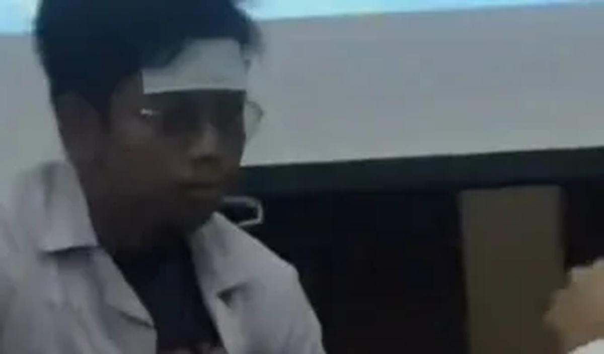 Buat Seluruh Mata Teman Sekelas Tertuju Padanya <br>