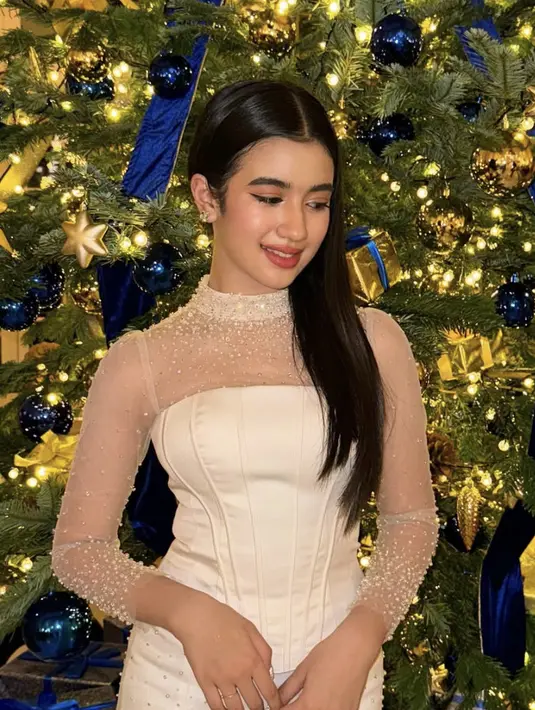 Riasan mata menjadi kunci tampilannya yang menjadi ciri khas Jenna Norodom.  [Foto: Instagram/ jnnanrdm]