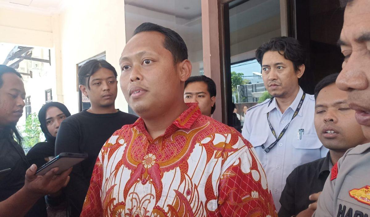 Polisi sudah melayangkan surat panggilan terhadap pengurus KONI Jatim untuk dimintai penjelasan terkait kejadian yang menewaskan petinju muda asal kontingen Bondowoso itu.<br>