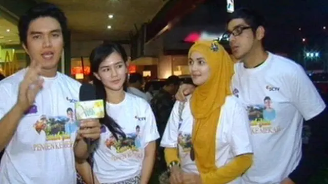 Pemeran Emak Ijah pun Sahur on the Road