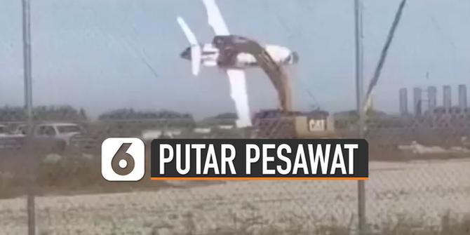 VIDEO: Iseng, Eskavator Putar-Putar Pesawat Bak Wahana Rekreasi