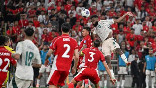 Foto: Duel Sengit Timnas Indonesia Vs Arab Saudi di Kualifikasi Piala Dunia 2026, Sayang Skuad Garuda Kalah Tipis