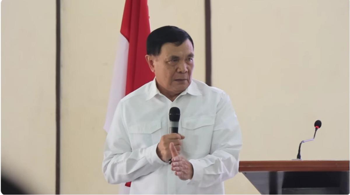 Tokoh militer Djamari Chaniago dikabarkan akan menjabat Menteri Koordinator bidang Politik dan Keamanan (Menko Polkam).