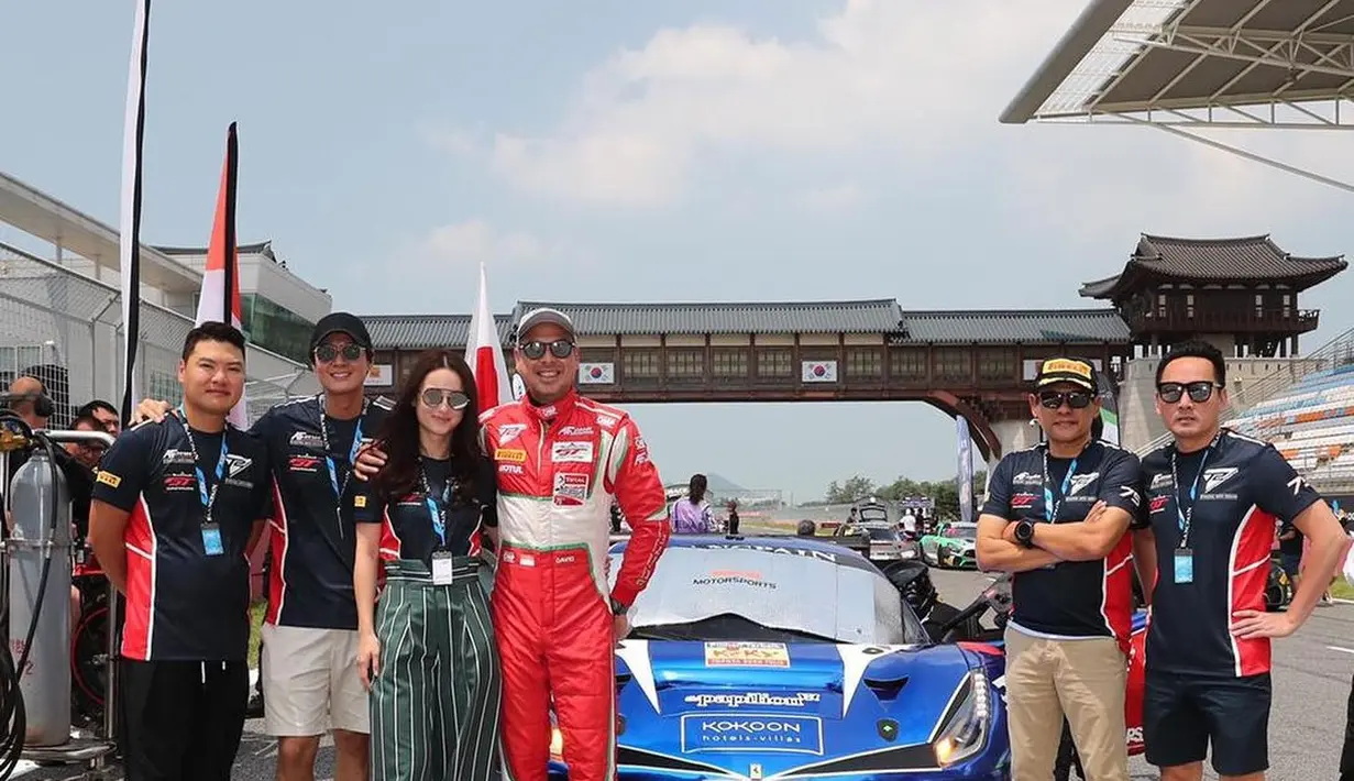 Julie Estelle (Instagram/davidtjipto)