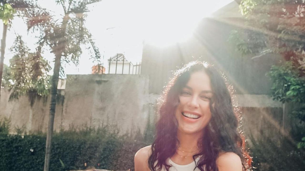 Selain itu, Sophia Latjuba juga biasa olahraga renang. Sophia Latjuba bahkan sampai mengundang pelatih khusus untuk renang.<br>