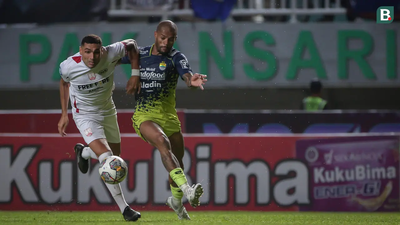 Foto: Tendangan Kencang Jaimerson Dibalas Brace David Da Silva, Persib Bandung Menang 3-1