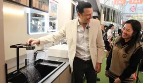 Christian Sugiono: Pengalaman Memasak Membentuk Desain Kitchen Sink yang Multifungsi