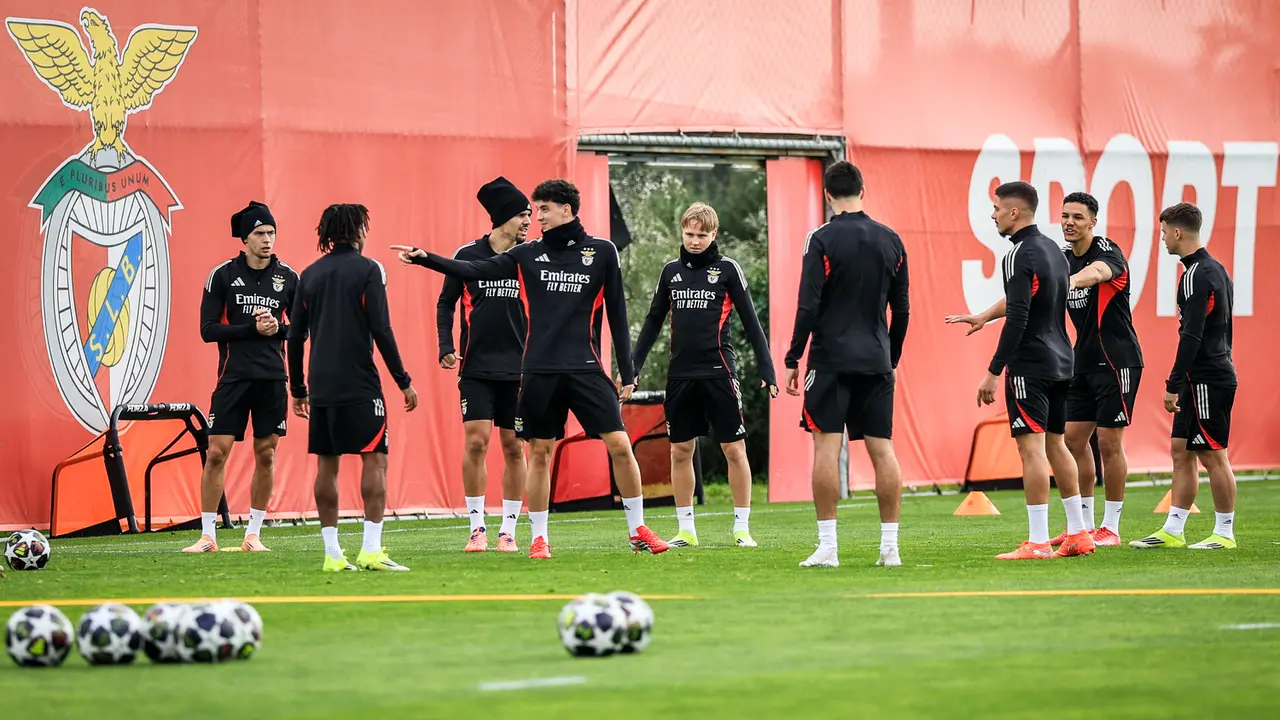 Foto: Benfica Matangkan Persiapan, Skuad Asuhan Jose Mourinho Siap Berikan Mimpi Buruk Lagi Buat Real Madrid di Liga Champions