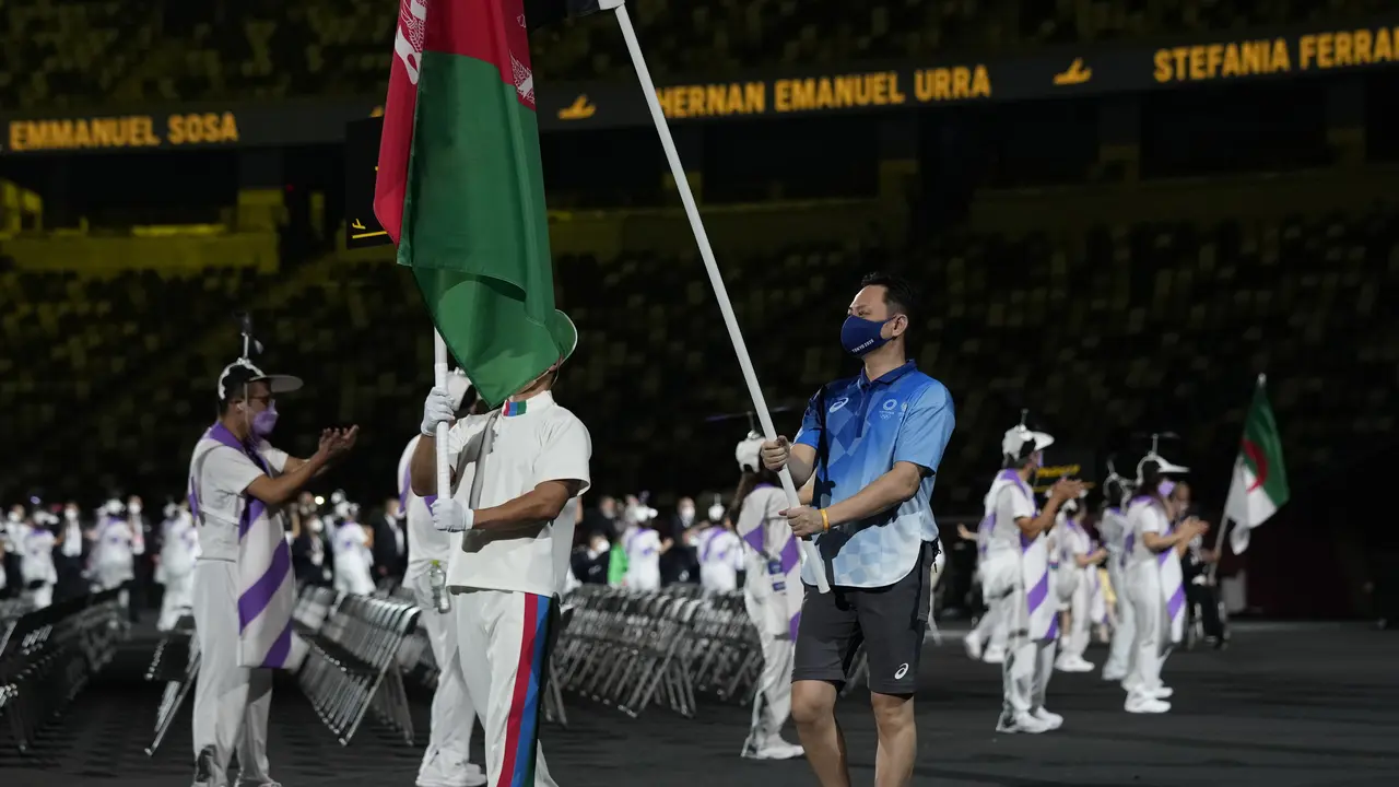 Momen Bendera Afghanistan Berkibar Tanpa Atlet di Pembukaan Paralimpiade Tokyo