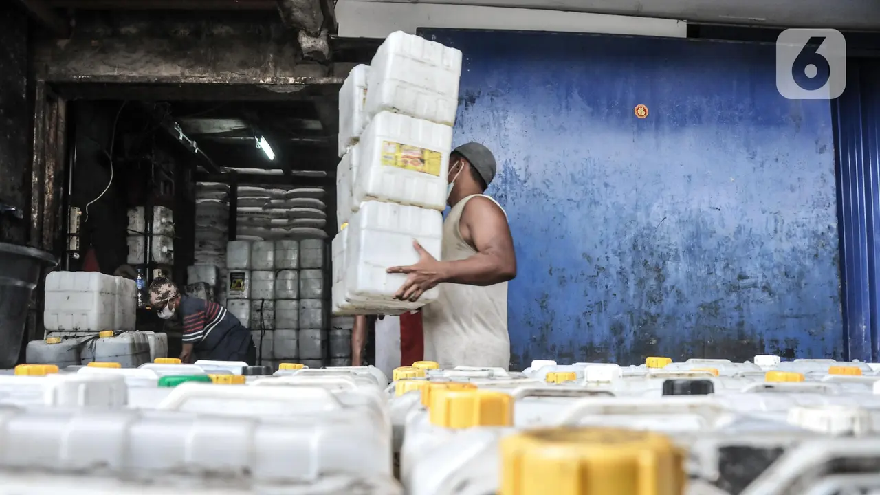 Pemerintah Cabut Subsidi Minyak Goreng Curah