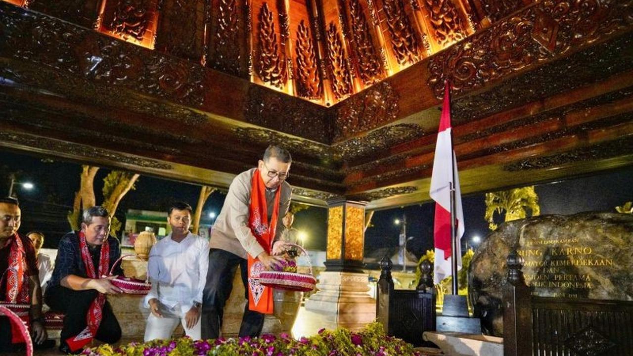 Tahukah Anda, Fadli Zon Sudah Empat Kali Ziarah? Ini Pentingnya Menjaga Kisah Perjuangan Bung Karno