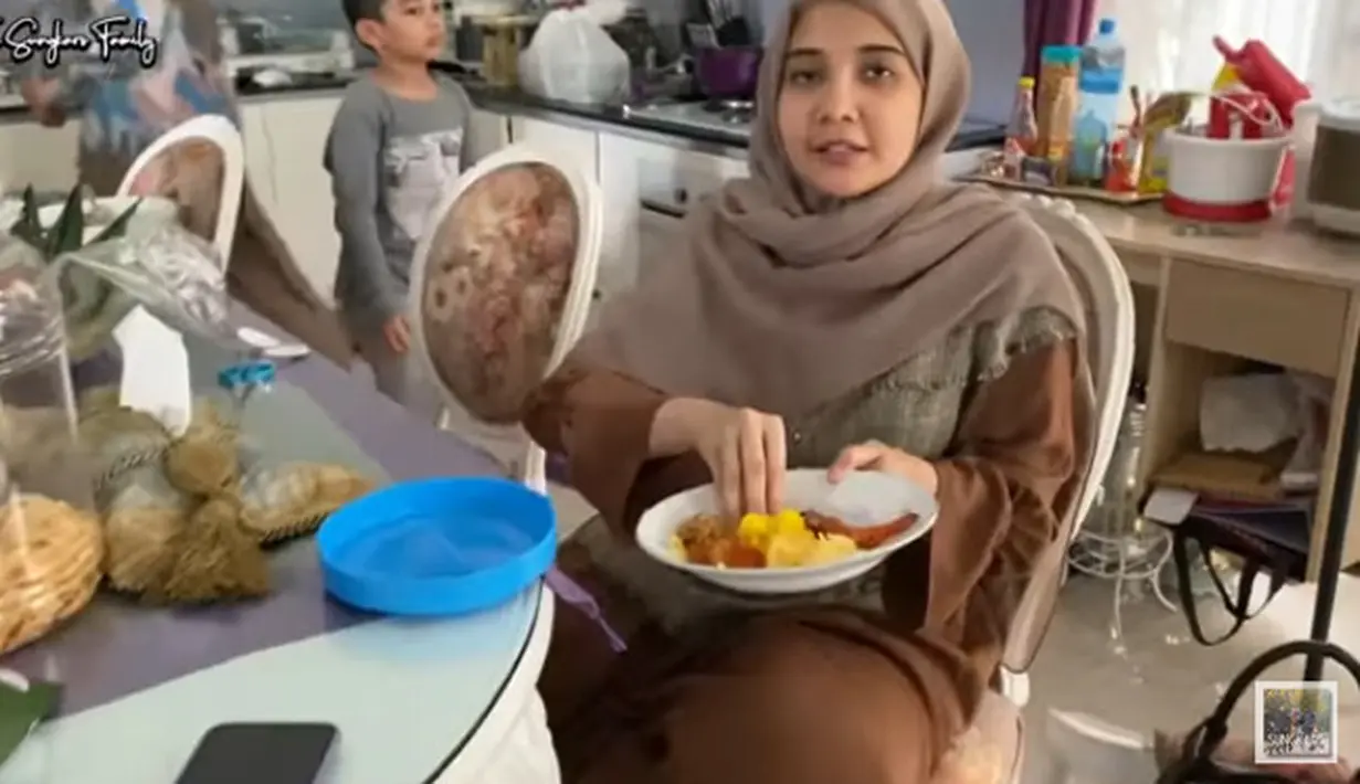 Zaskia Sungkar (Youtube/The Sungkars Family)