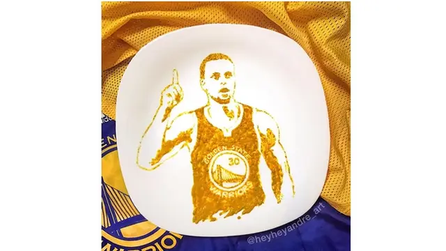 Seniman ini menyulap kuah kare menjadi ilustrasi wajah pemain basket, Stephen Curry.