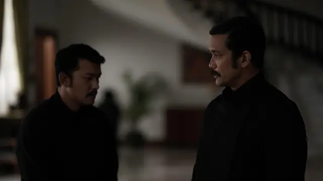 Rio Dewanto sebagai Sugik dalam film Janur Ireng. (Foto: Dok. MD Pictures)