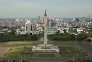 Tanpa menuliskan apa pun,&nbsp;Menteri Pertahanan (Menhan) Prabowo Subianto mengunggah foto Monumen Nasional (Monas) di hari ulang tahun Jakarta. (Instagram @prabowo)