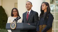 Obama, dua putri kesayangannya, Malia dan Sasha (Foto: NYMag)