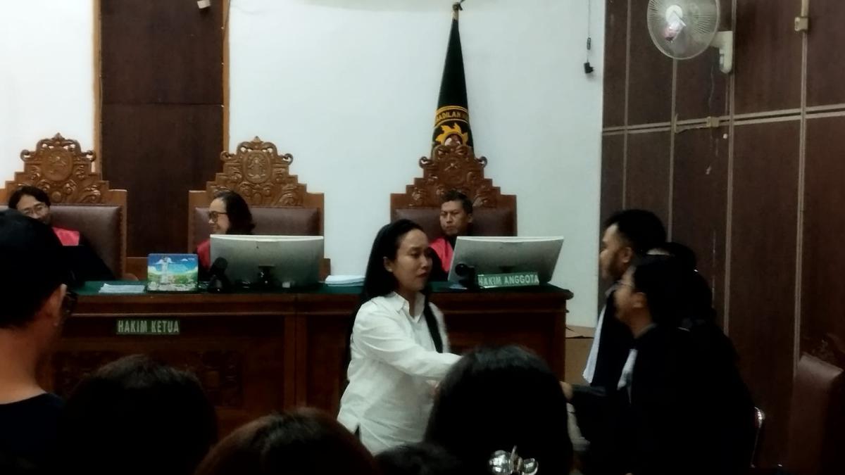 Melani Mecimapro Tenangkan Diri Setelah Diputus Bebas Atas Kasus Penipuan Dana Konser TWICE