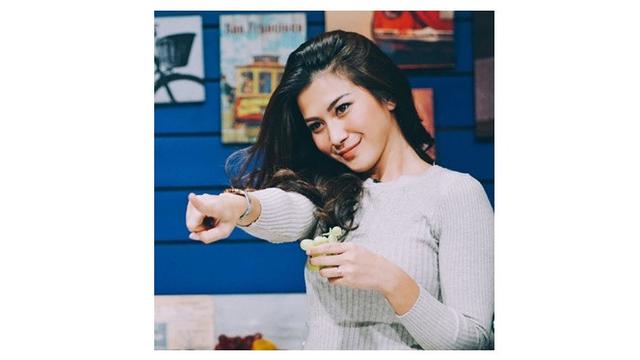 Potret Dita Fakhrana, Presenter Cantik yang Mirip Olla Ramlan