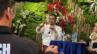 Kepala BKKBN Dr. (H.C) dr. Hasto Wardoyo, Sp.O.G.(K) saat sesi Diskusi Jurnalis Dua Mingguan dengan tema &ldquo;Kolaborasi Pelayanan KB Nusantara dalam Percepatan Penurunan Stunting&rdquo; di Zamzam Coffee Halim, Jakarta, Jumat (22/9/2023). (Dok Liputan6.com/Fitri Haryanti Harsono)