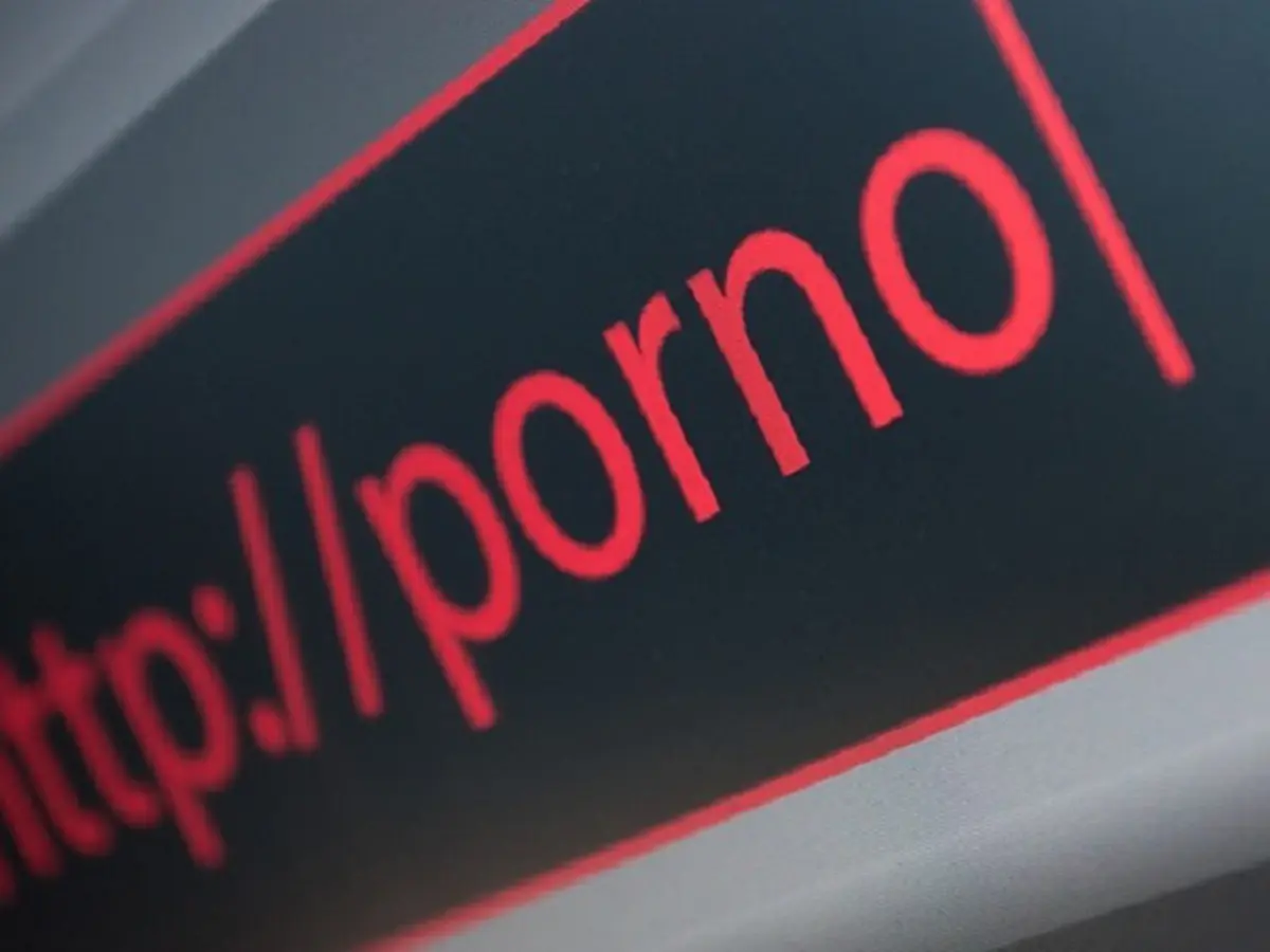 Video Porno Diputar Saat Pemakaman Ayah dan Anak - Health Liputan6.com