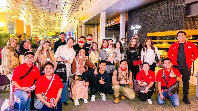 Ria Ricis bersama para artis bertolak ke Paris