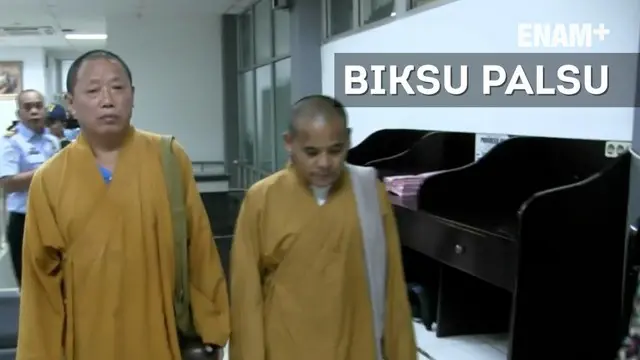 2 WNA Cina ditangkap petugas imigrasi karena mengemis dengan menyamar sebagai biksu. Keduanya terbukti menyalahgunakan visa kunjungan wisata yang dimilikinya