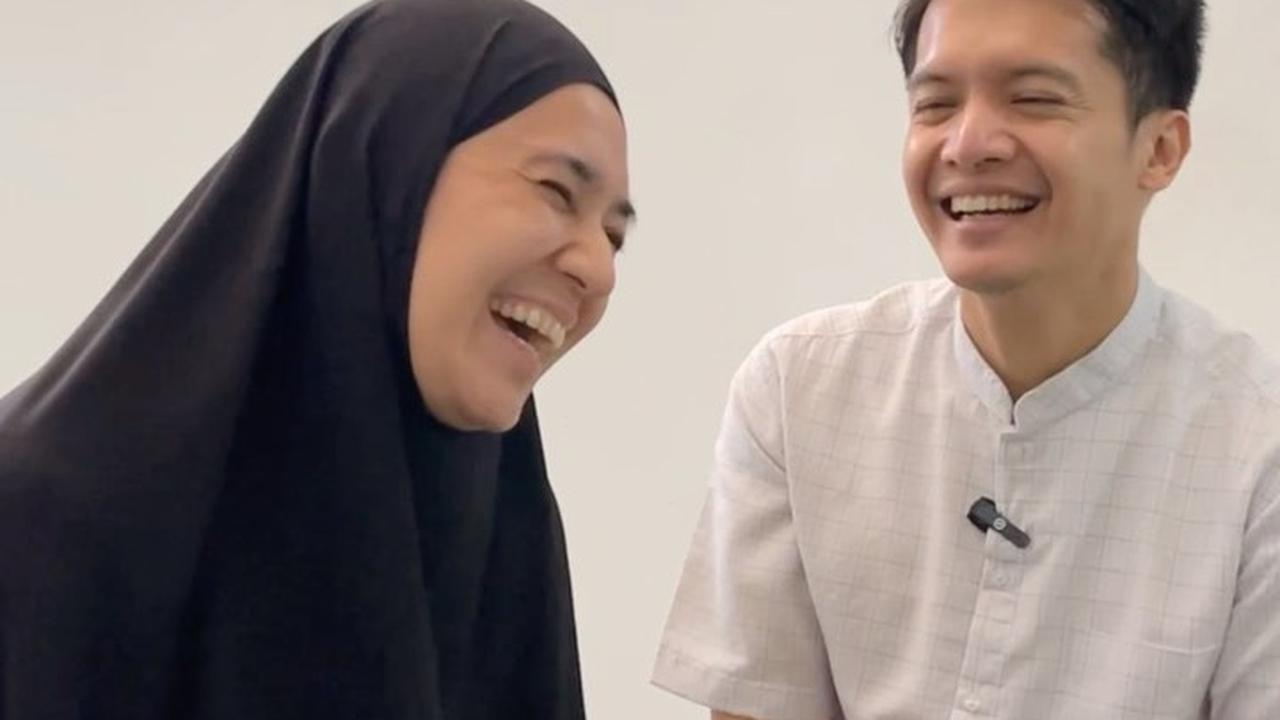 Dhini Aminarti Unggah Foto Terbaru Bareng Dimas Seto dan Perlihatkan Kemesraan: Semua Akan Indah Pada Waktunya
