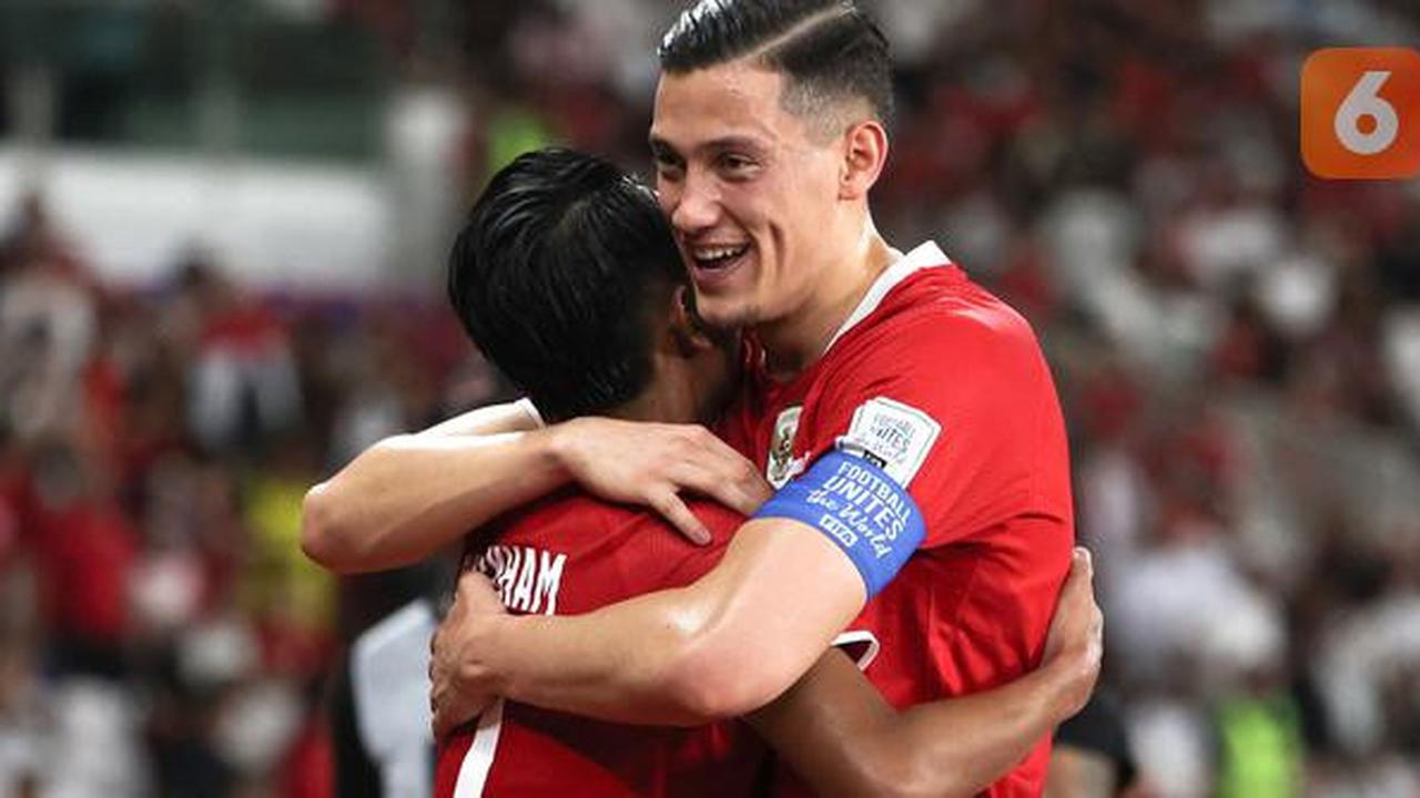 Saat Jay Idzes Serahkan Ban Kapten kepada Rizki Ridho, Bergantian Memimpin Timnas Indonesia