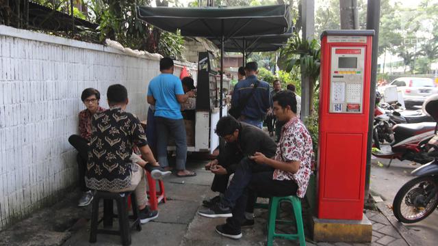 Seperti ini Tampilan Trotoar Melawai yang Dikuasai PKL