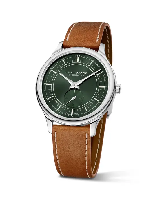 Jam tangan L.U.C XPS Forest Green merayakan tiga nilai utama koleksi L.U.C: performa teknis, keindahan estetika, dan komitmen terhadap pembuatan jam bersertifikat. Dengan dial hijau yang elegan, jam tangan ini menawarkan gaya yang sempurna untuk pria modern.  [Dok/Chopard].
