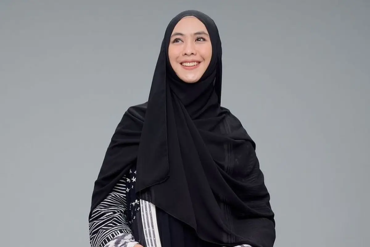 Oki Setiana Dewi