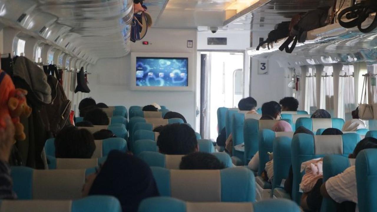 Insiden Truk Tabrak KA Blambangan Ekspres di Probolinggo, Keterlambatan KA Terjadi di Daop 9 Jember