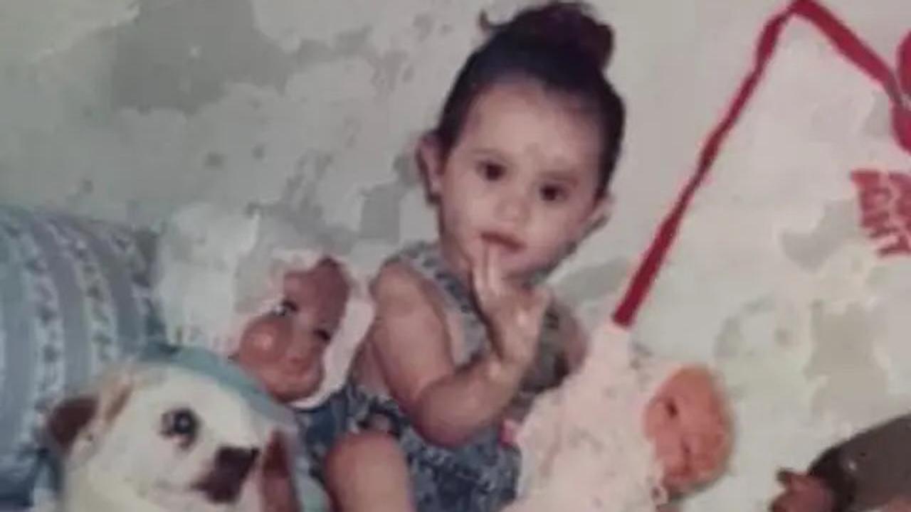 6 Potret Masa Kecil Jennifer Dunn, Mirip Chantal Anaknya yang Beranjak Remaja